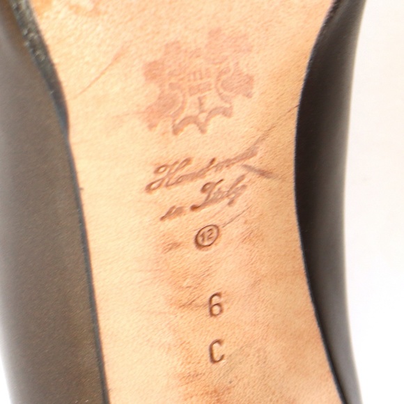 Vintage mid-heel Amalfi 'Vania' pumps in Old Gold - Picture 9 of 13